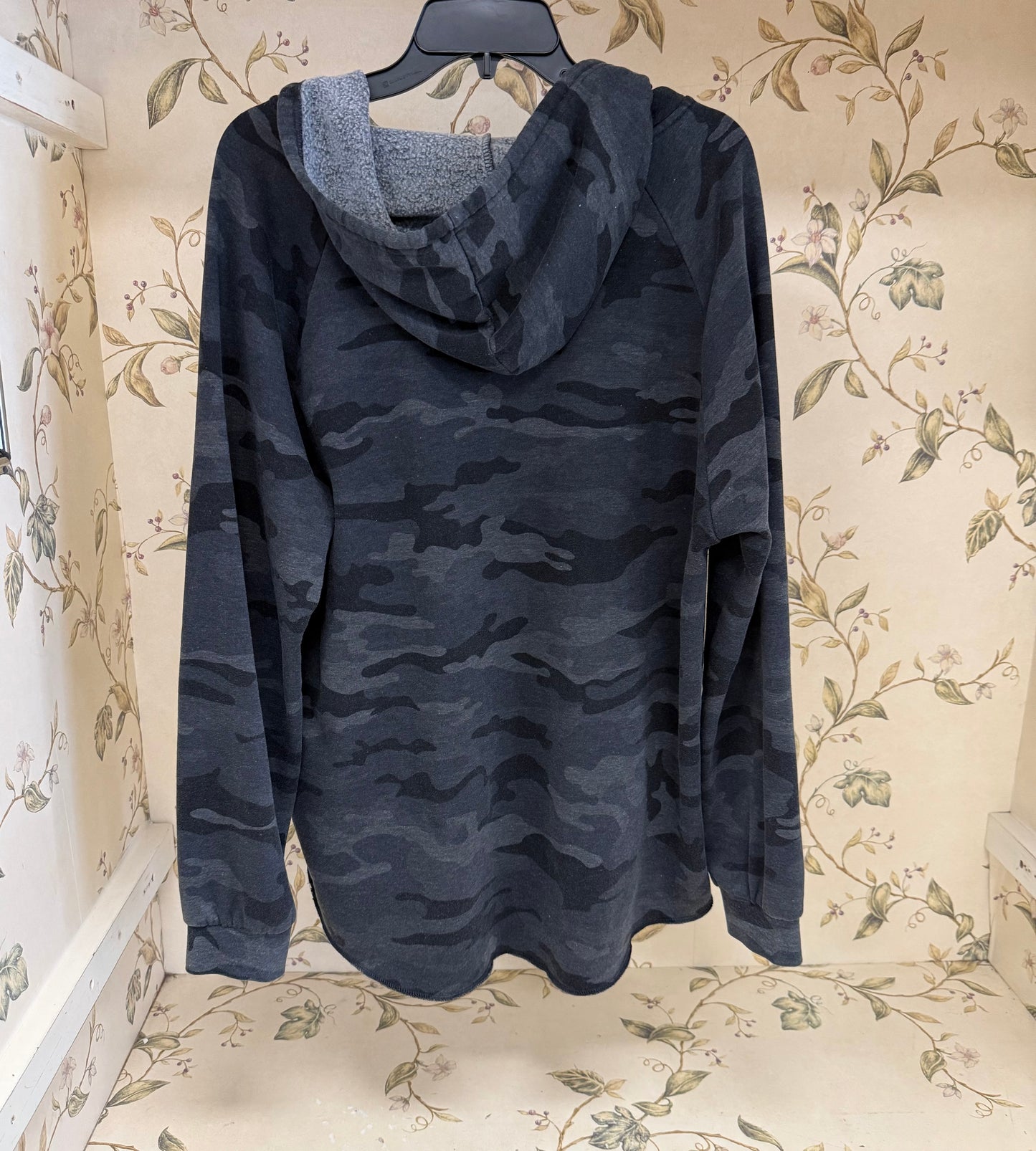 Independent Trading Co Gray Camo Hoodies, 2XL