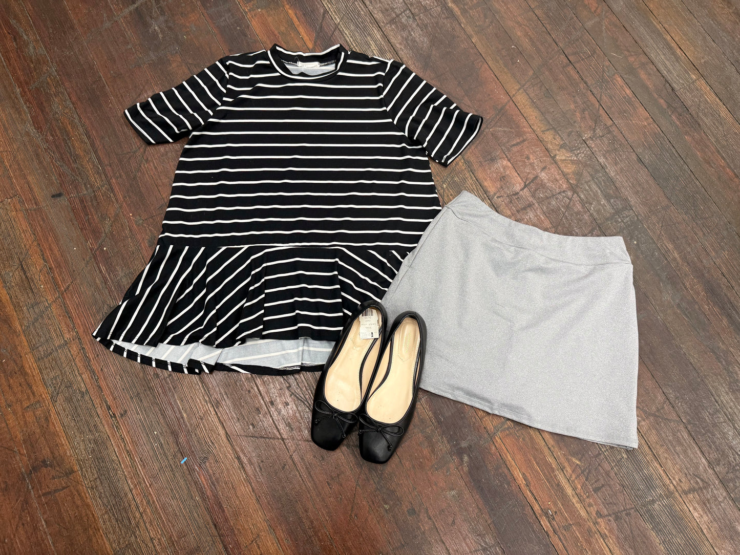 Reb & J Black/White Tops, M