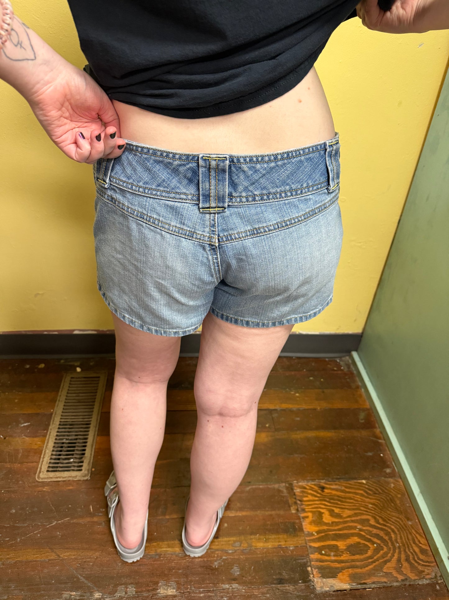 old navy blue denim shorts, 6