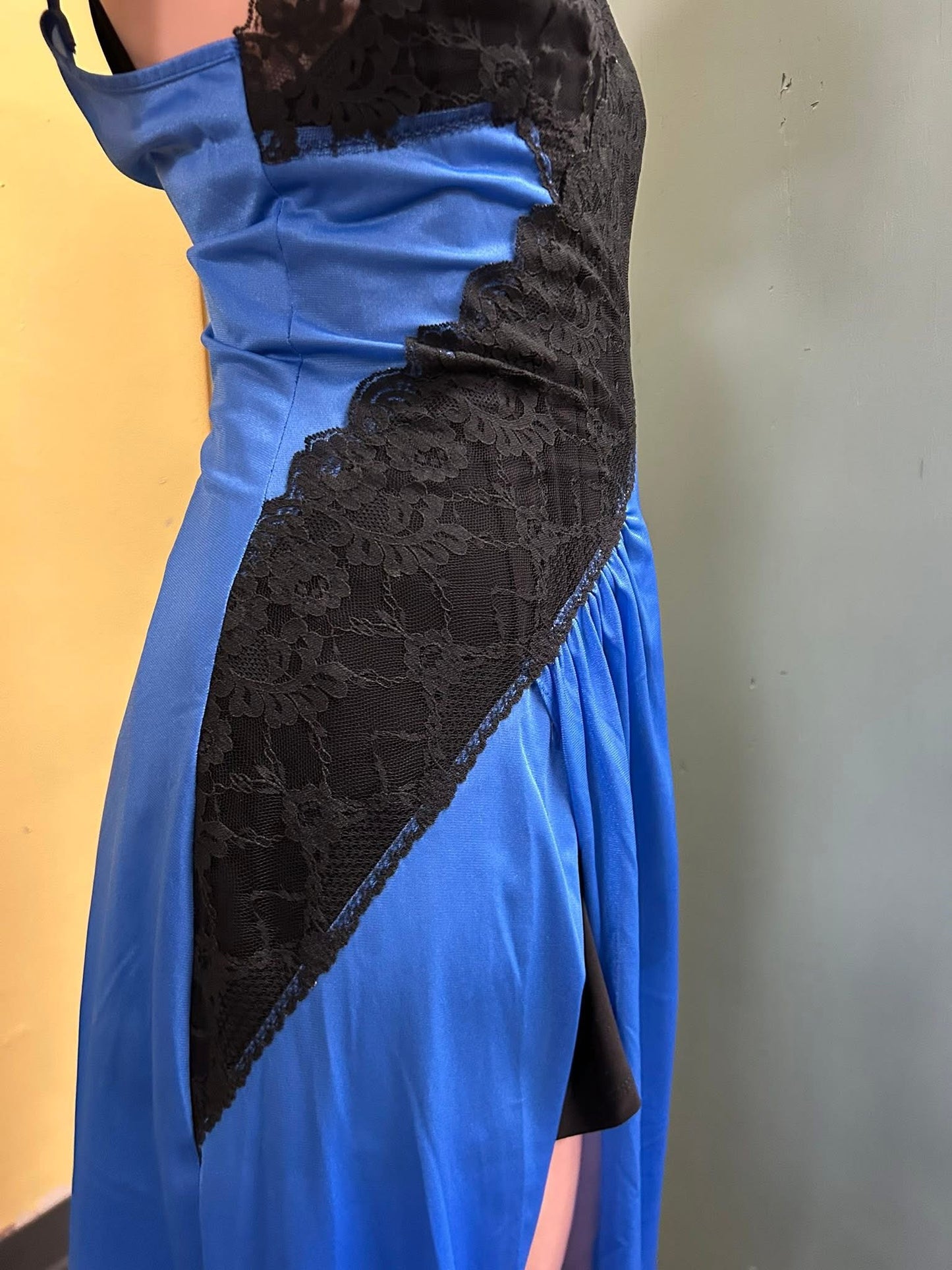 fredericks of hollywood blue Vintage, medium