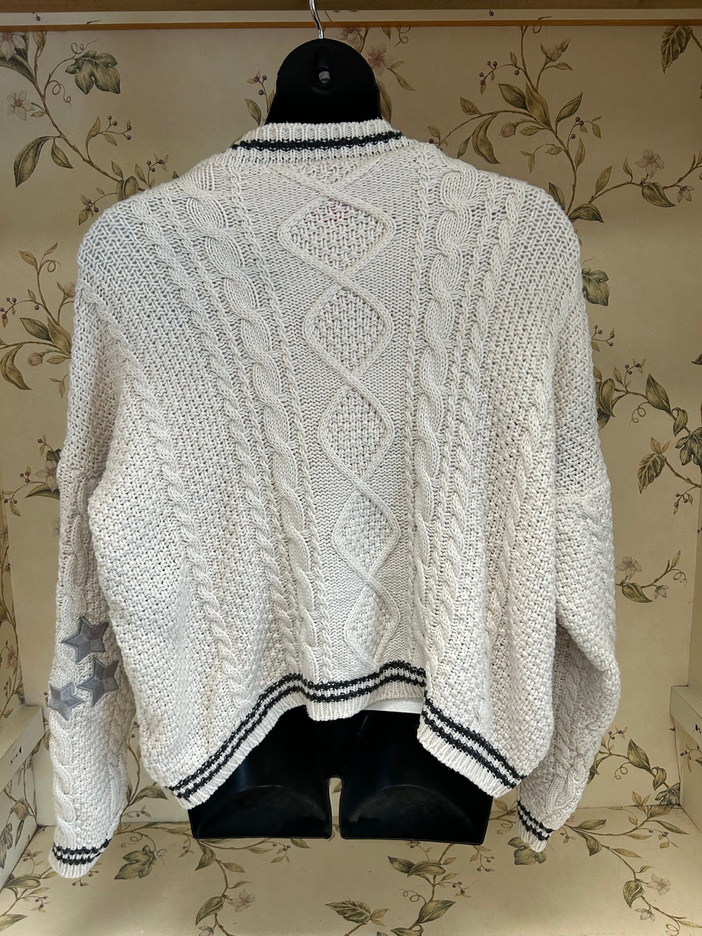 Taylor Swift Cream Cardigans, XL / 2XL