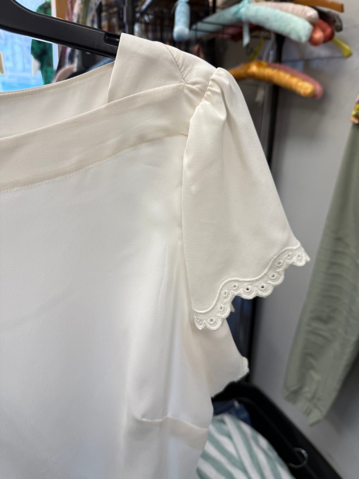 Ann Taylor White Tops, M