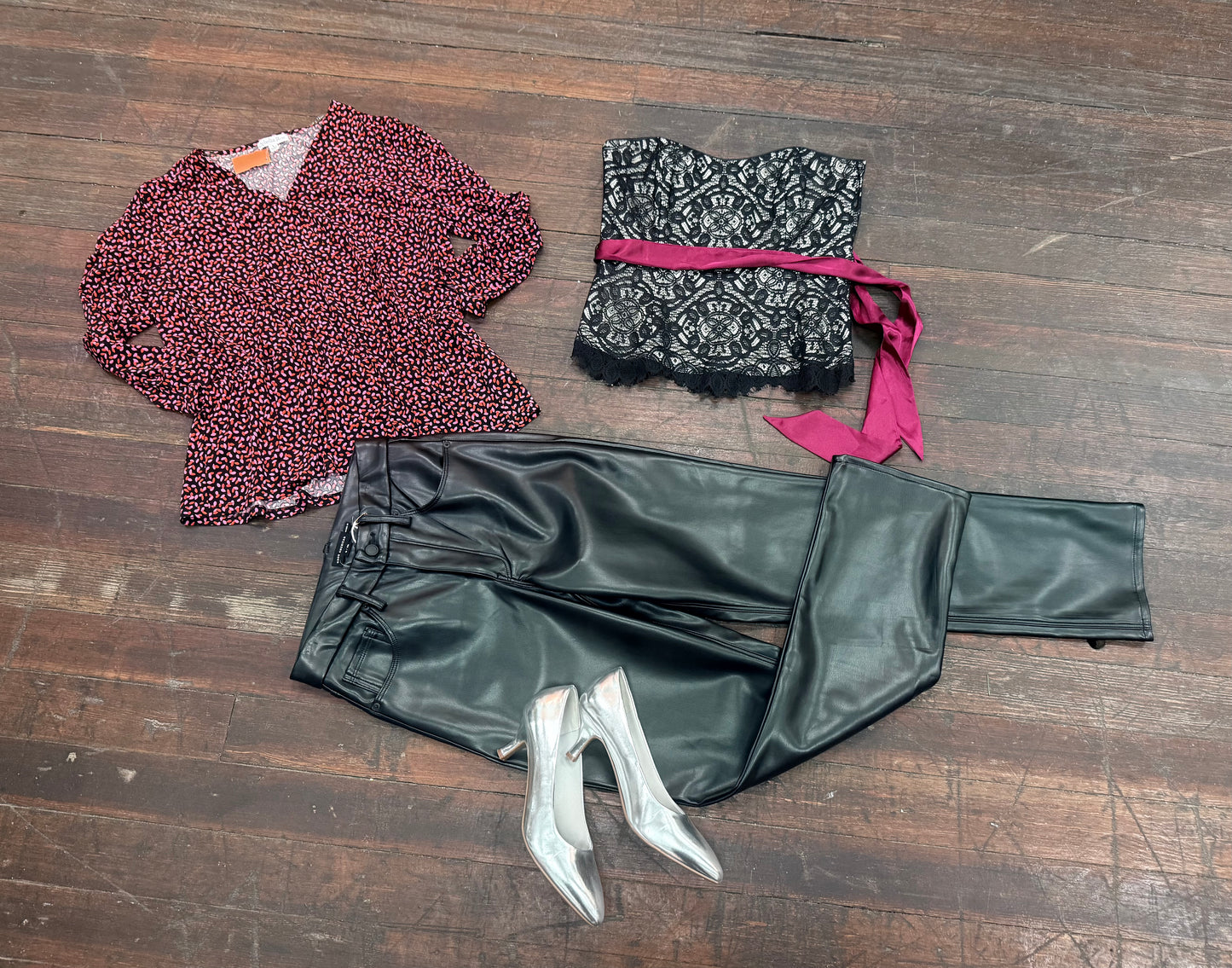 WHBM Black/Cream Tops, 8
