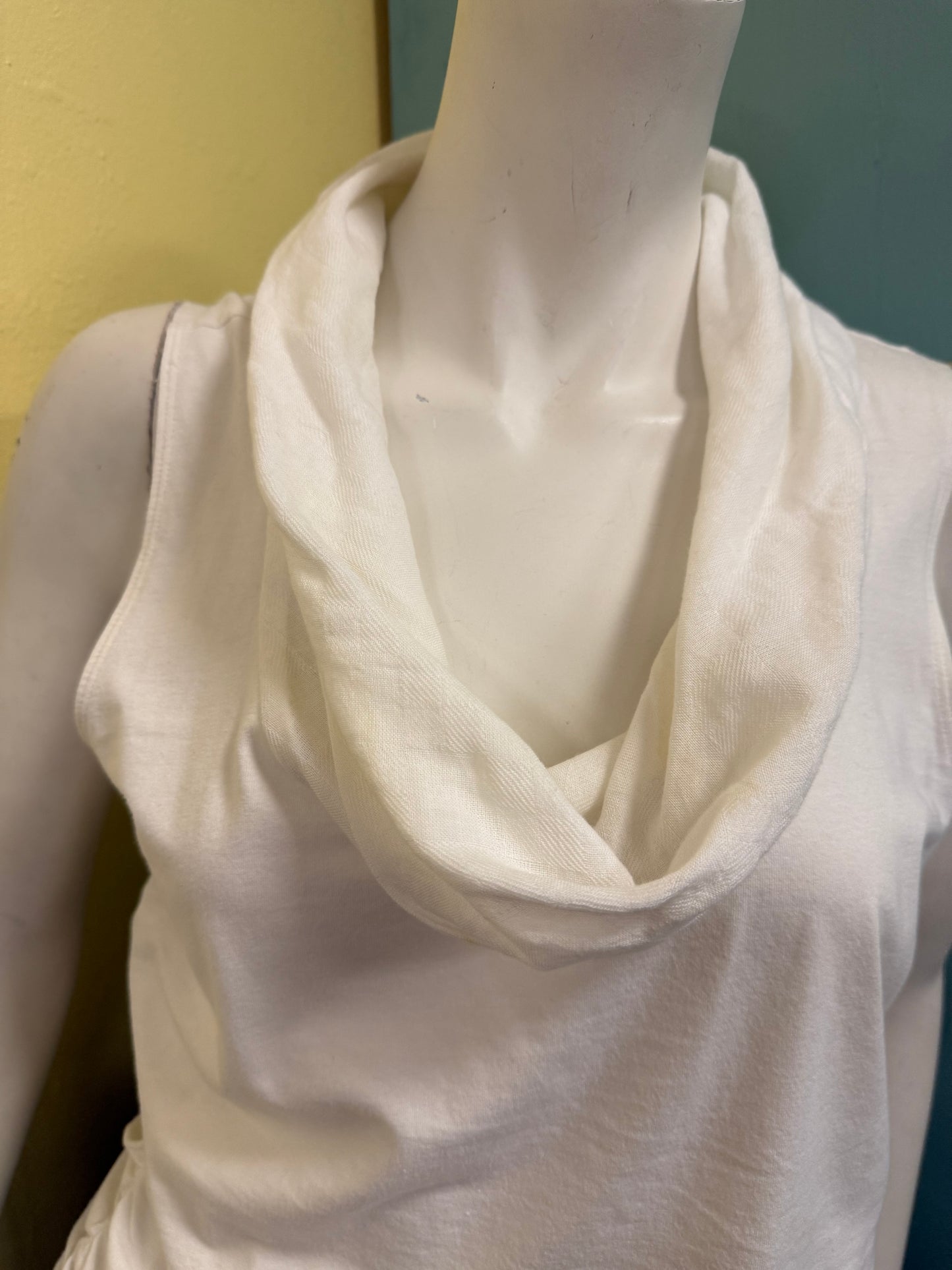 Cabi White Tops, M