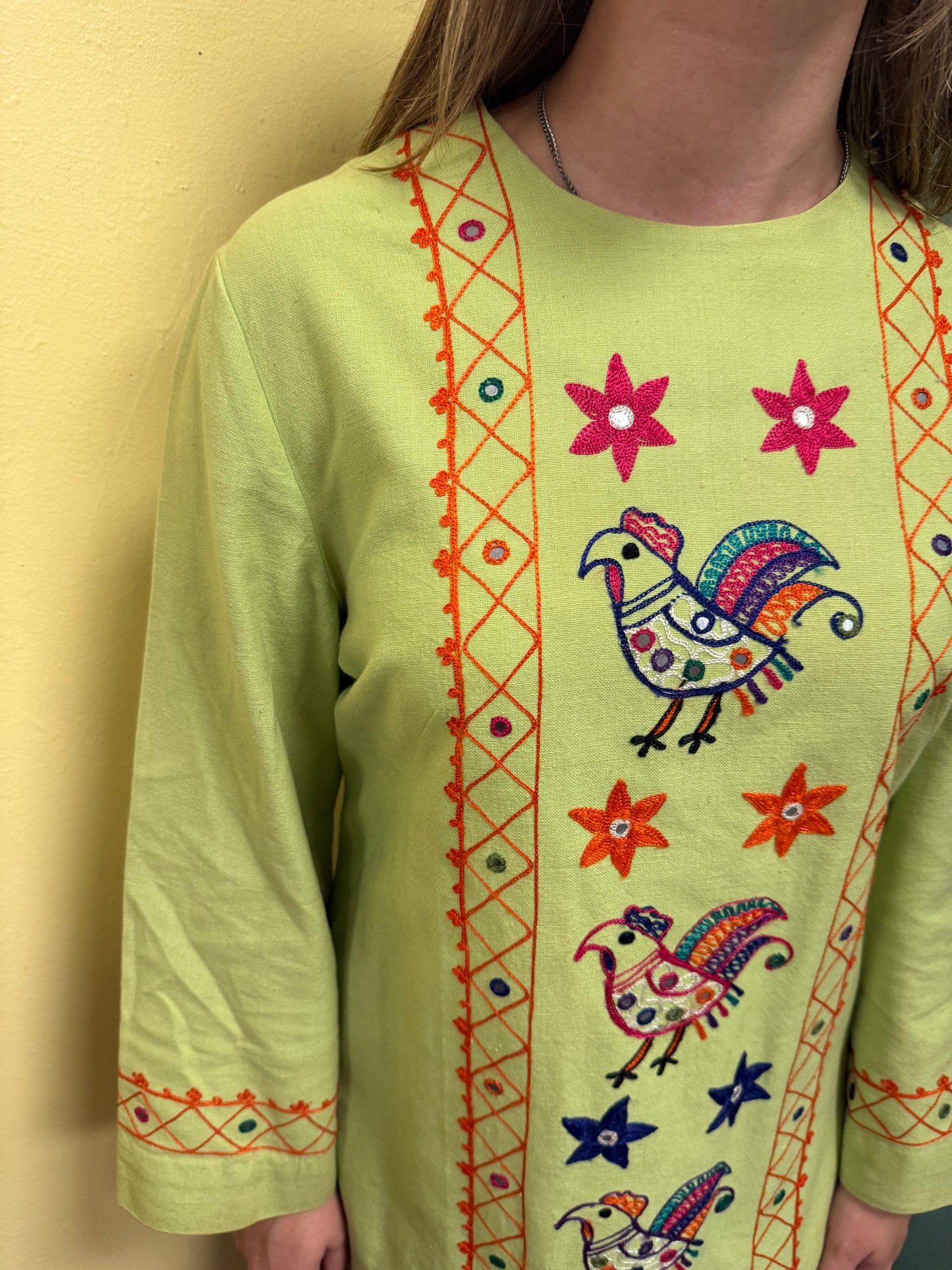 Vivo folk art green Vintage