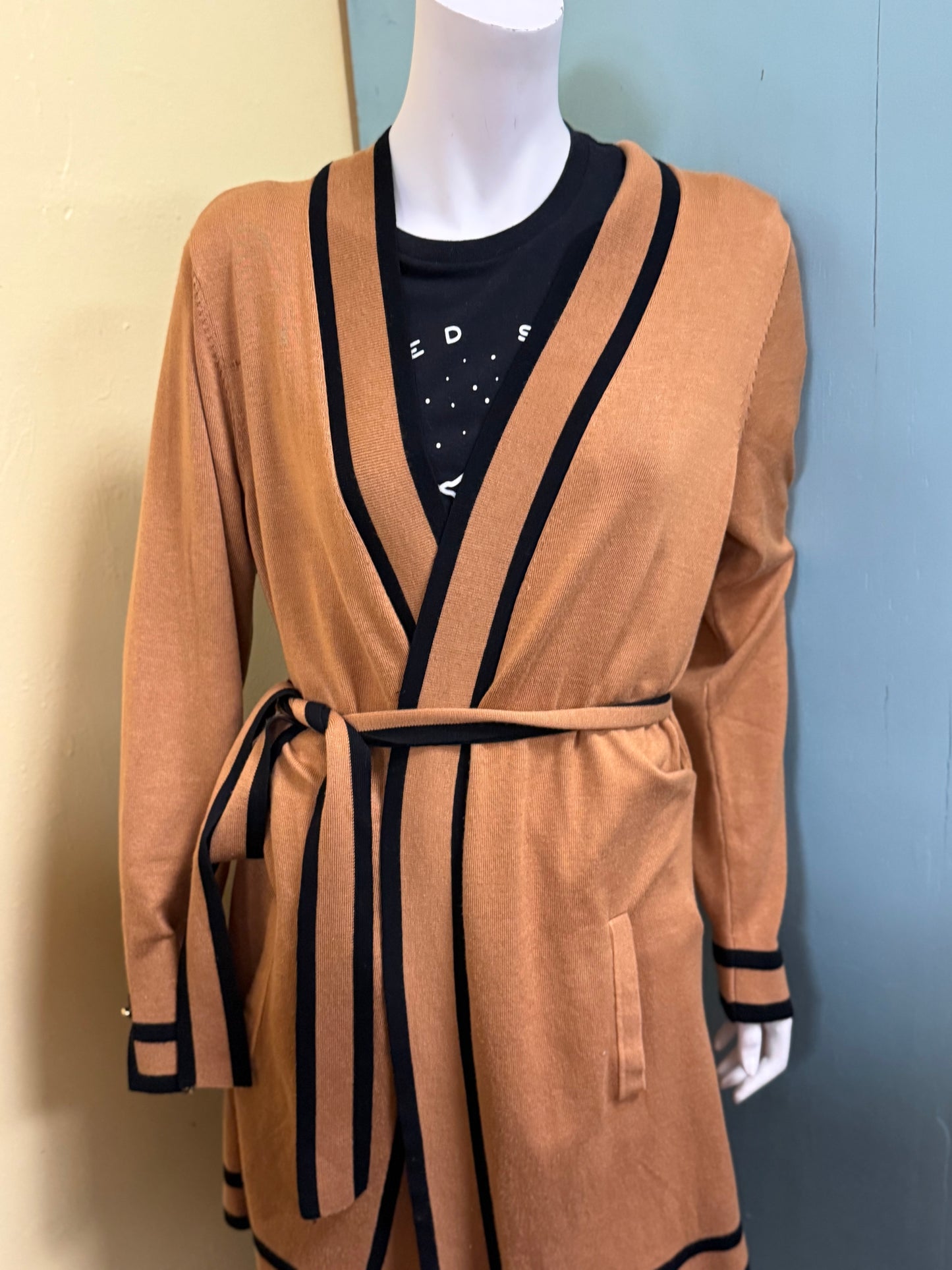 Liz Claiborne Brown / Black cardigans, L