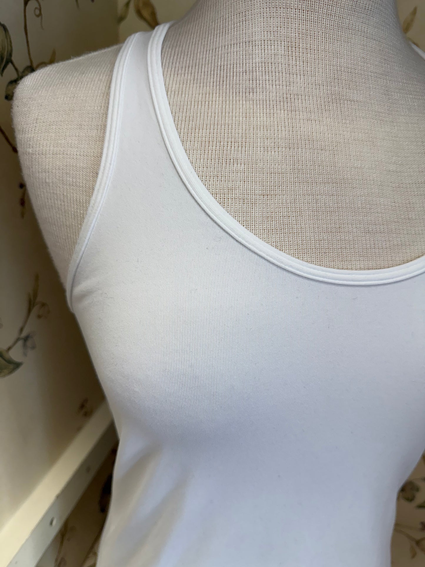 Lululemon White Activewear Tops, 10