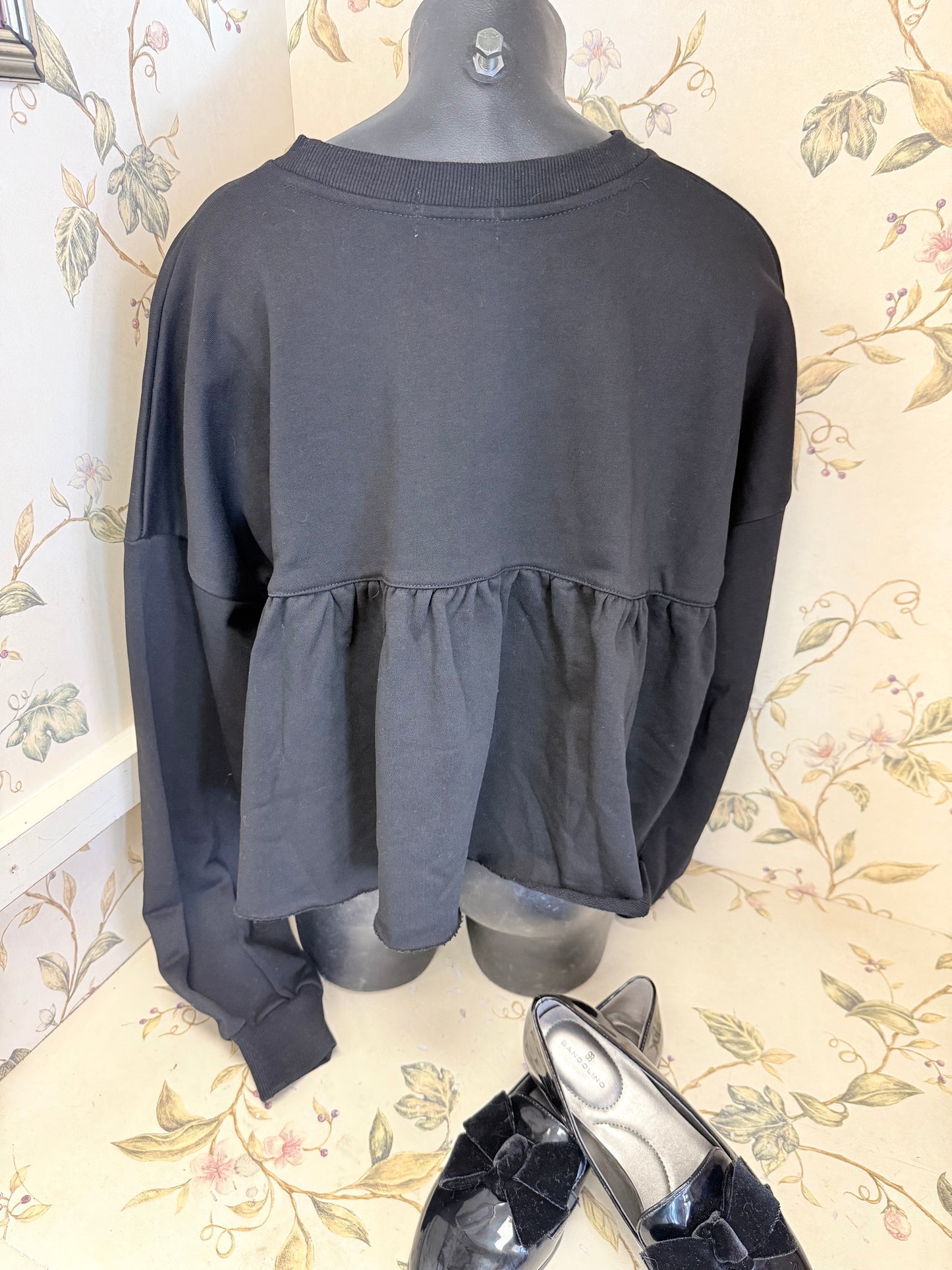 Something Somewhere Black Sweaters, L