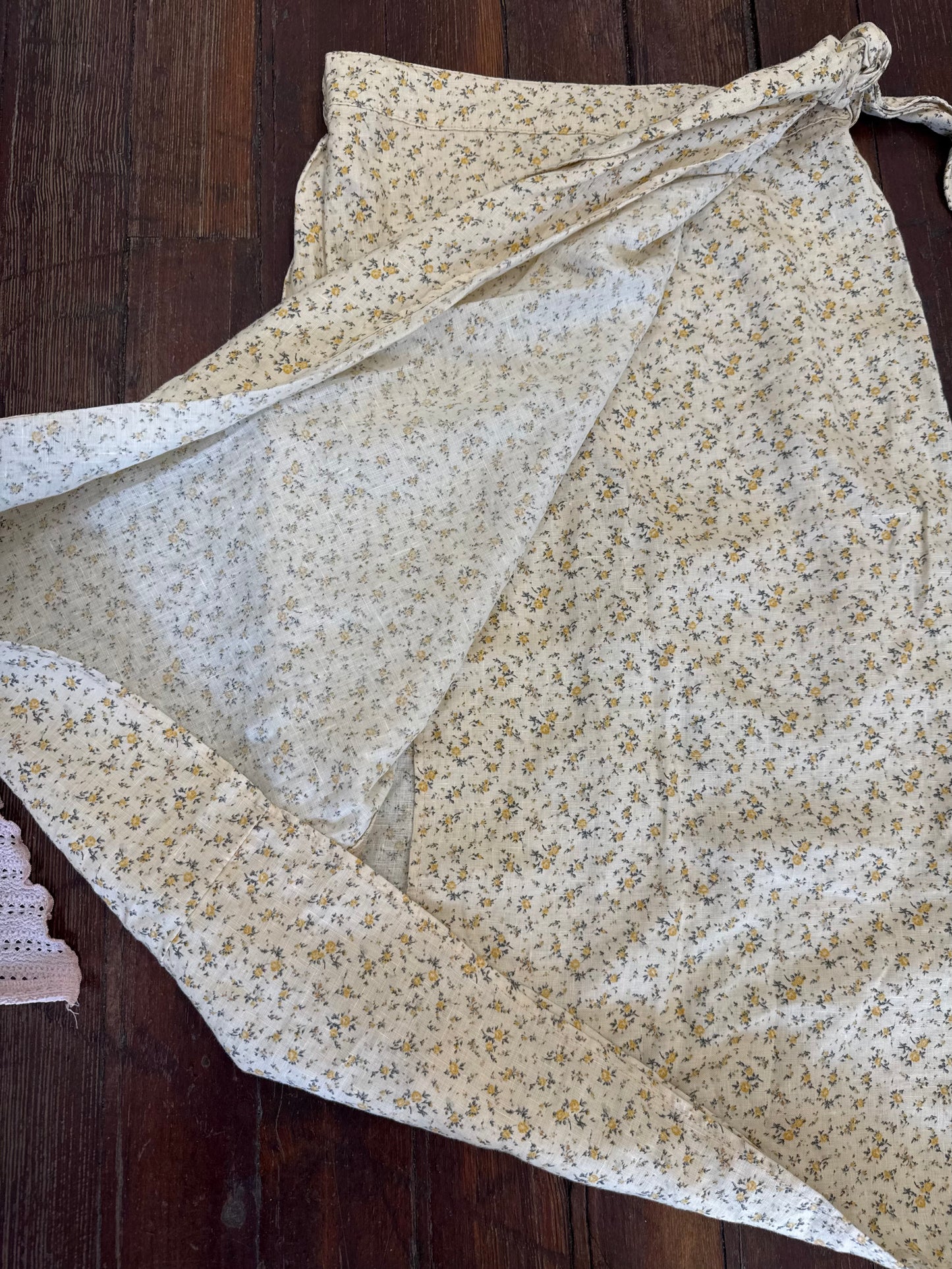 rachel zoe yellow Skirts, m