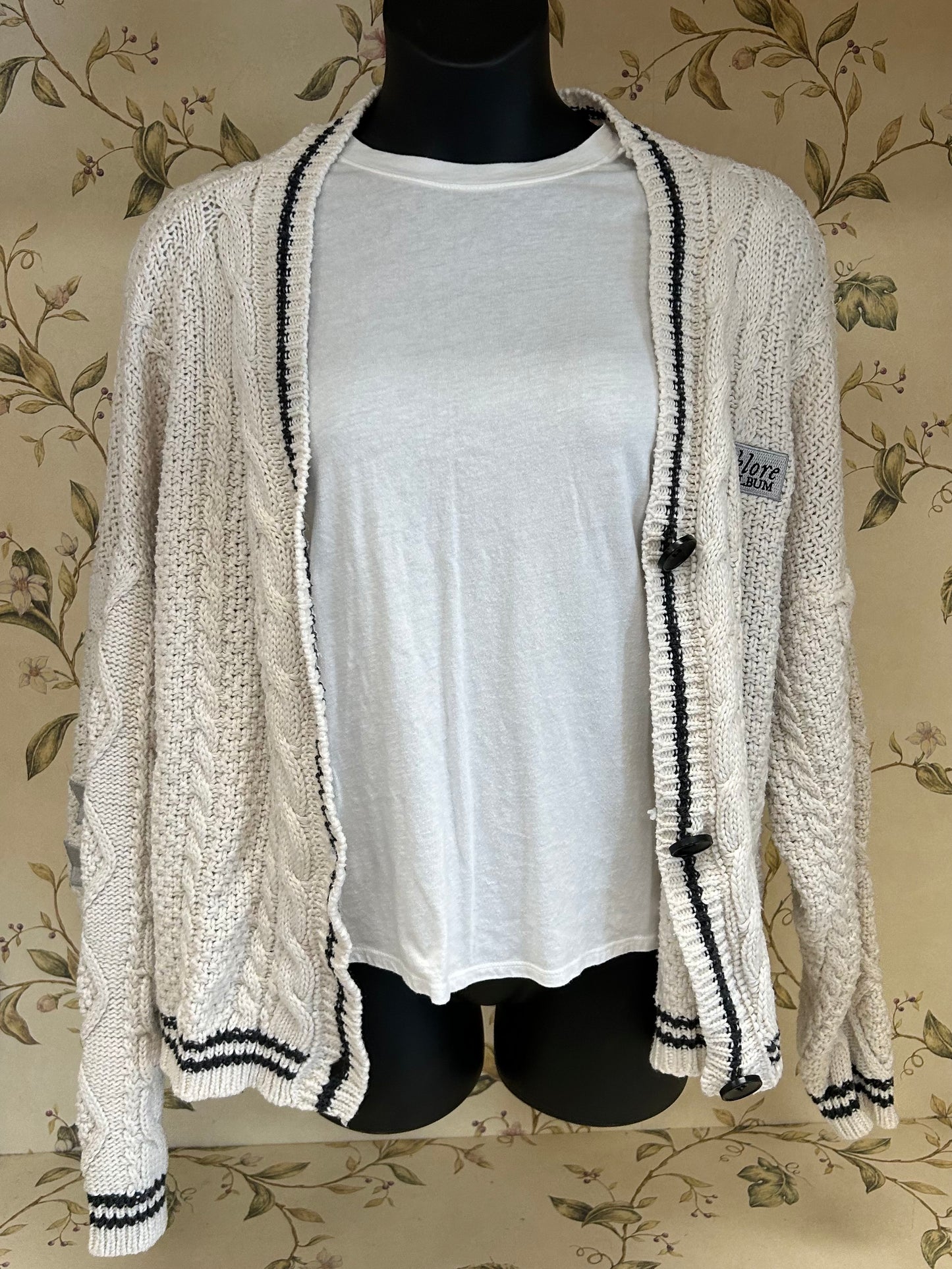 Taylor Swift Cream Cardigans, XL / 2XL