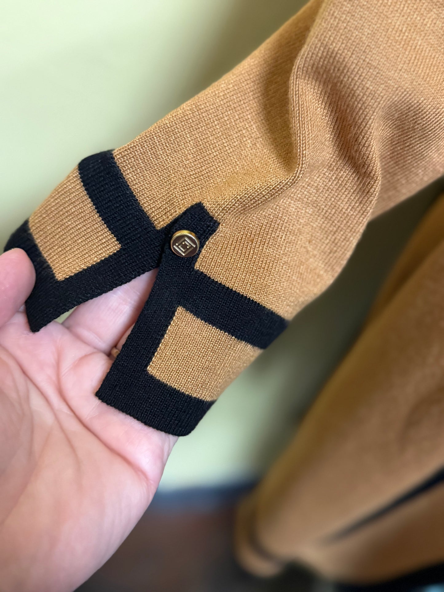 Liz Claiborne Brown / Black cardigans, L
