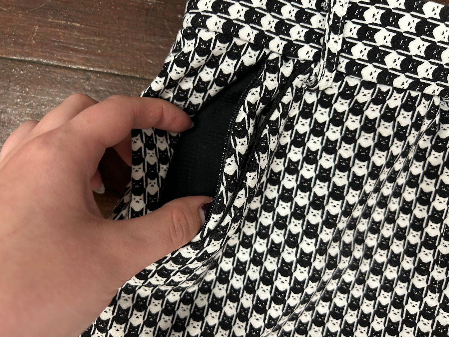Betabrand White/Black Pants, M Long