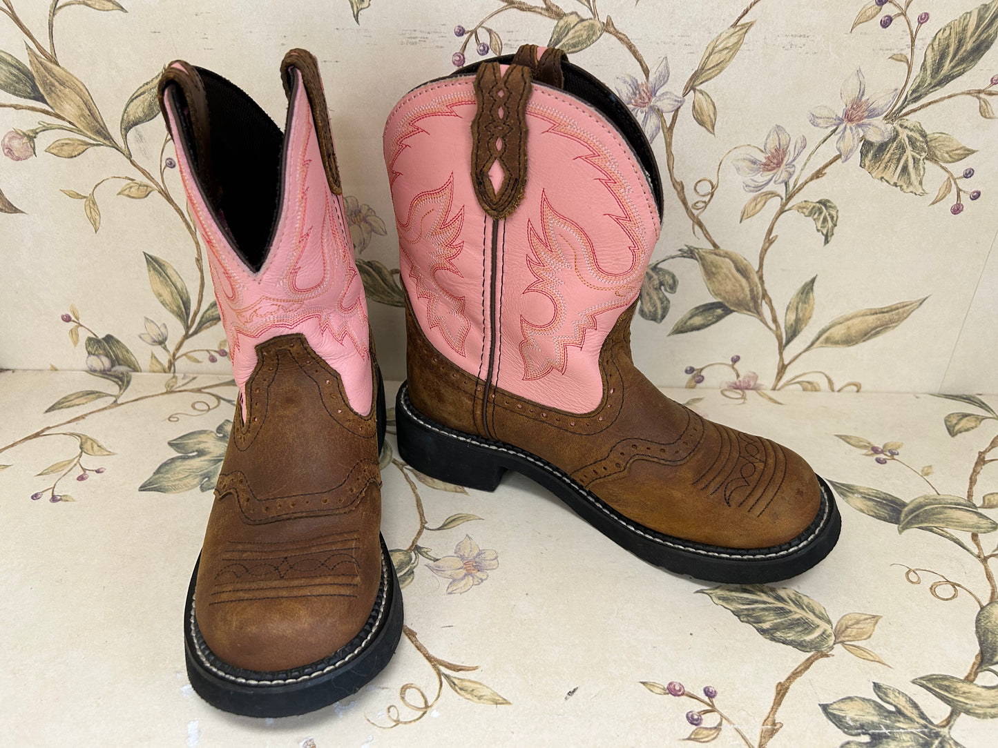 Justin Pink / Brown Boots, 7