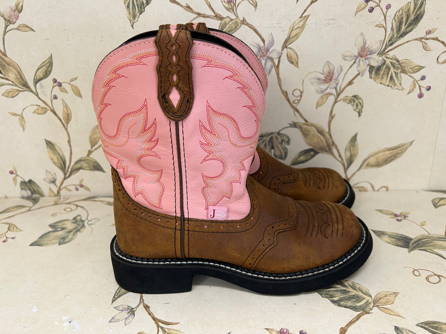 Justin Pink / Brown Boots, 7