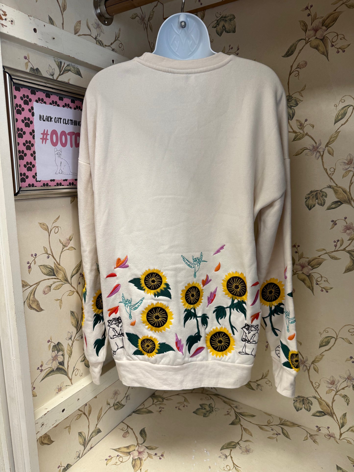 Disney Cream Tops, S