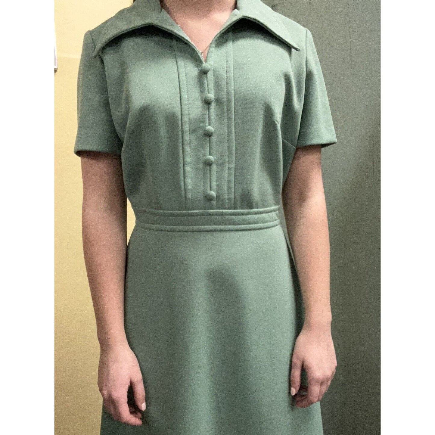 Vintage 70s Jerrie Lurrie Green Polyester Dress S
