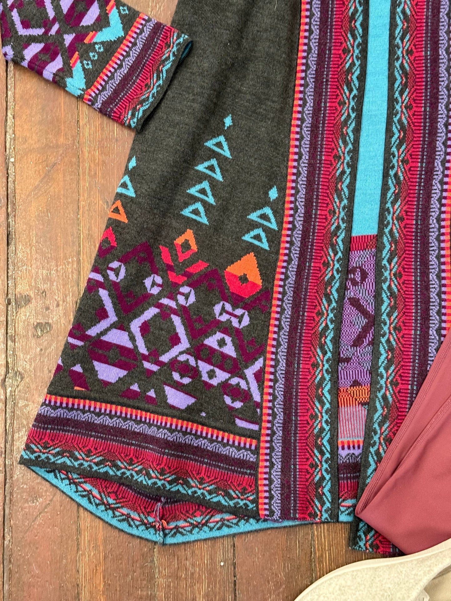 Icelandic Design Gray Multi Cardigans, L