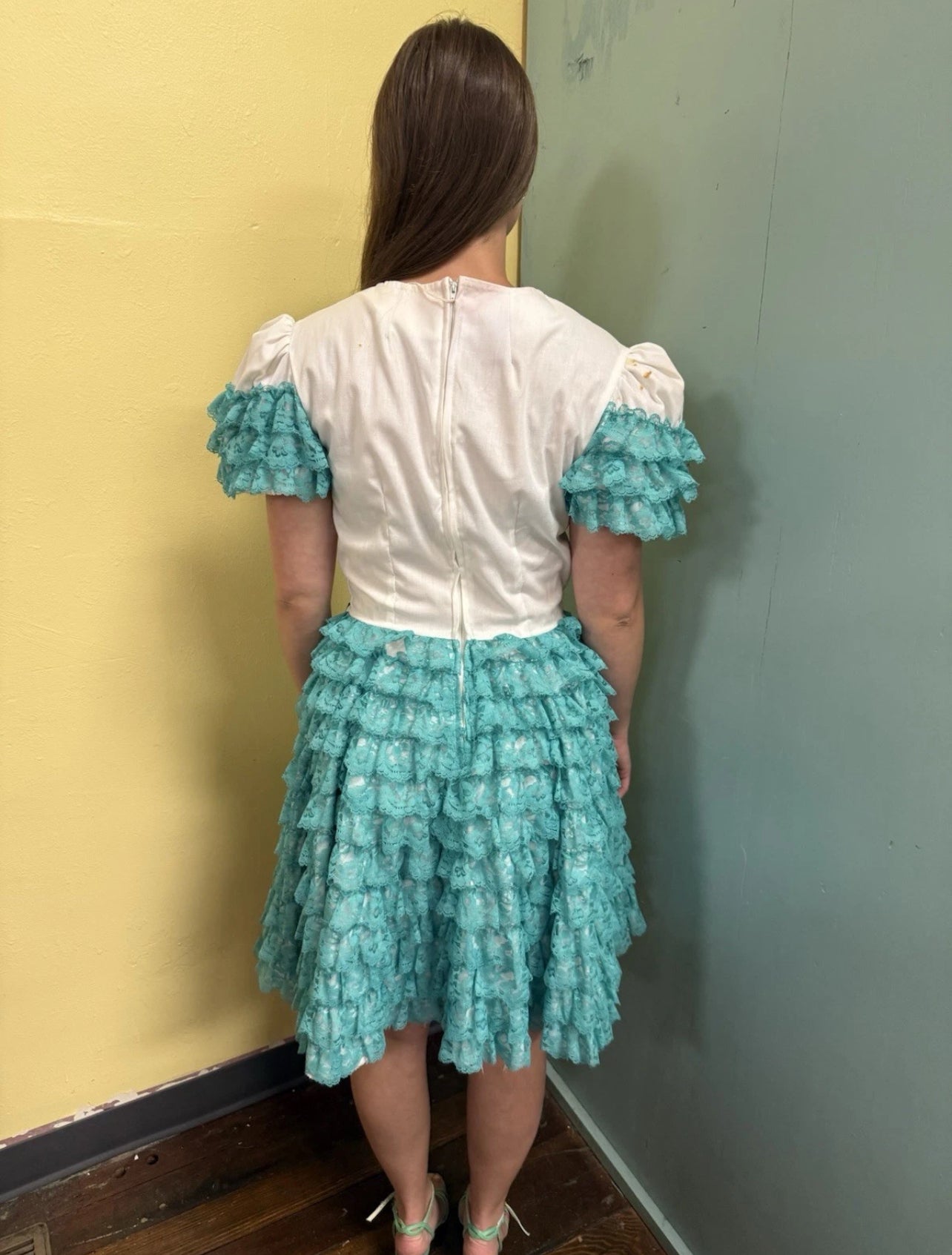 Sassy III teal/white Vintage