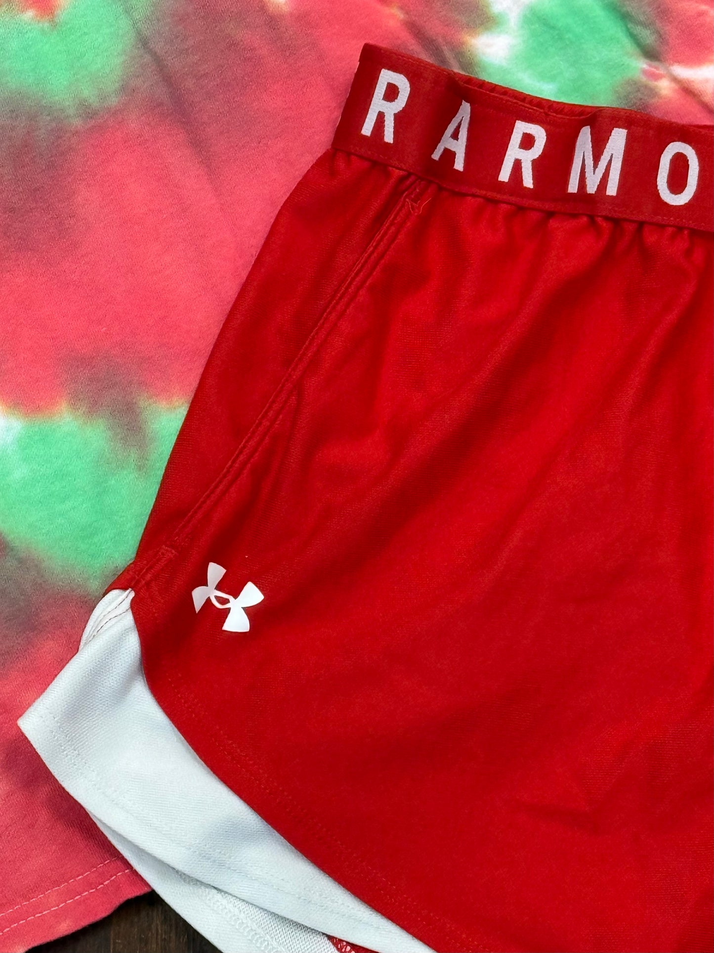 under armour red Activewear shorts, xl