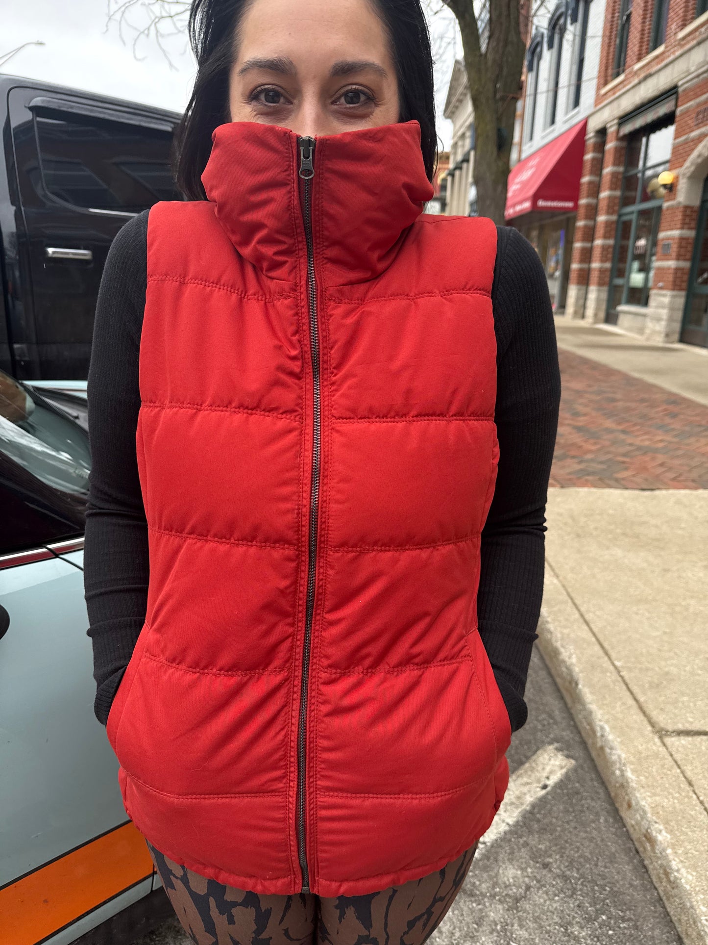 old navy orange Vests, m