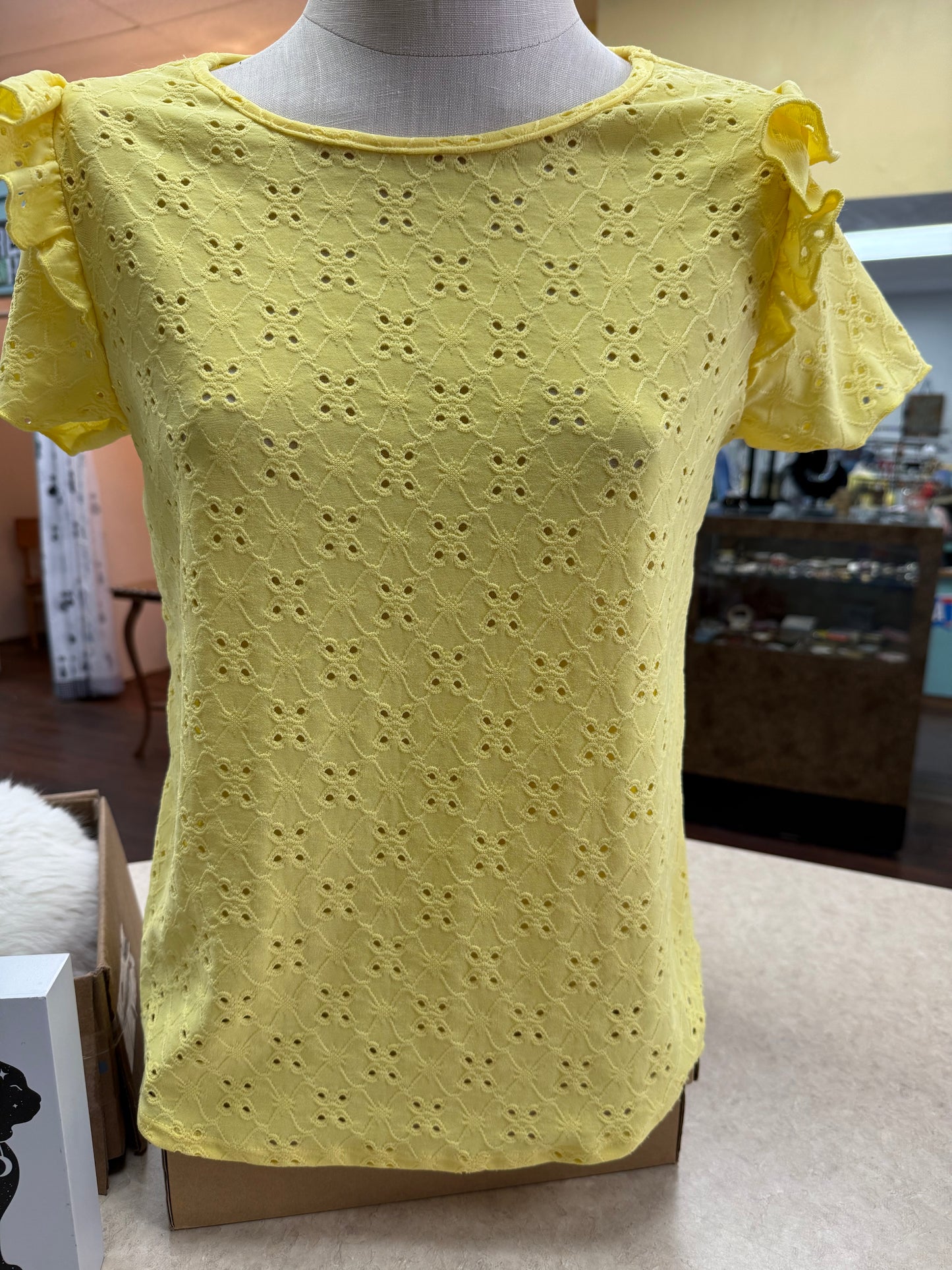 ava james yellow Tops, m