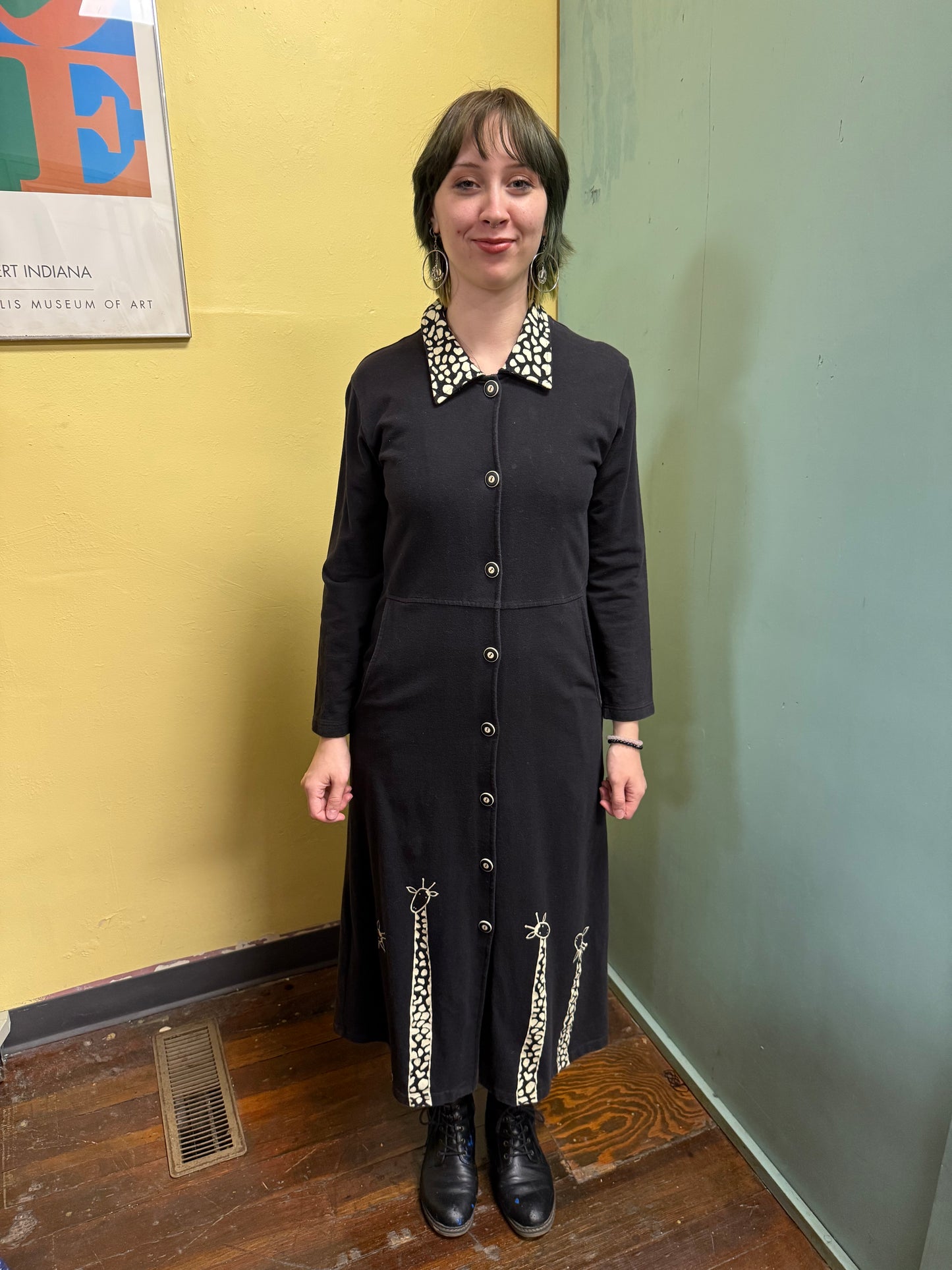 cite black Vintage dress