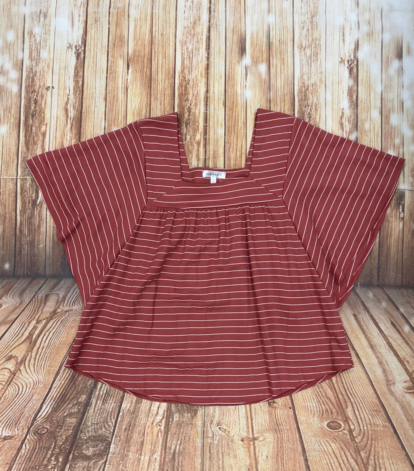 Down East coral/rust Tops, L