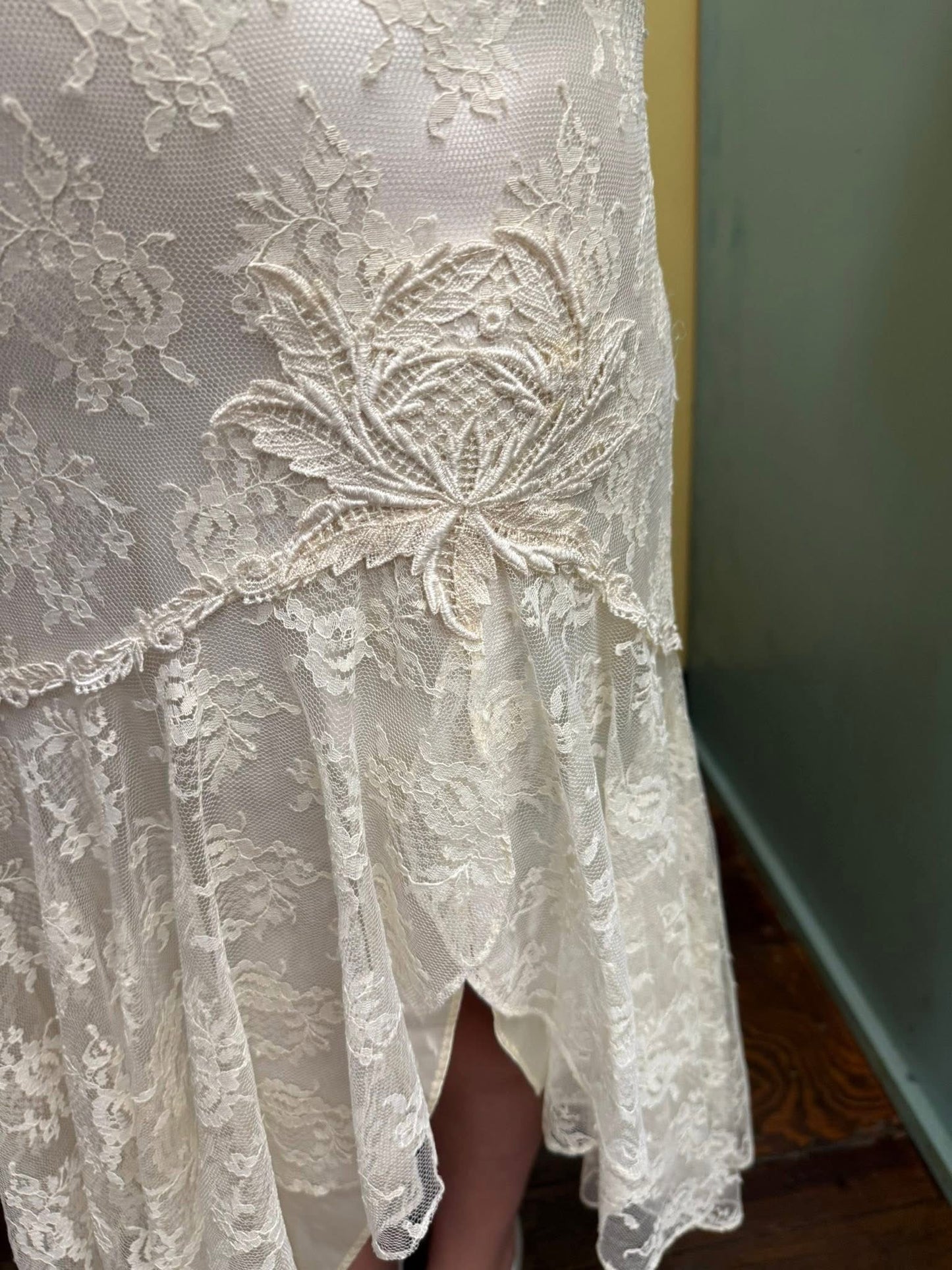wedding dress white Vintage, small/medium