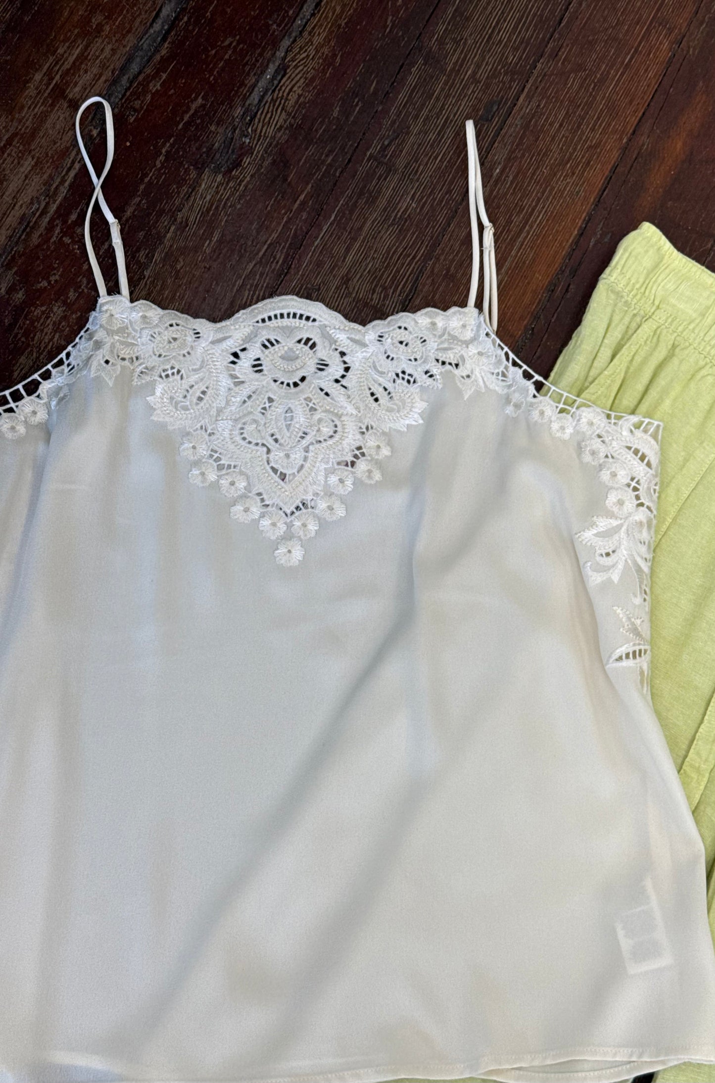 Cabi Cream Tanks, M