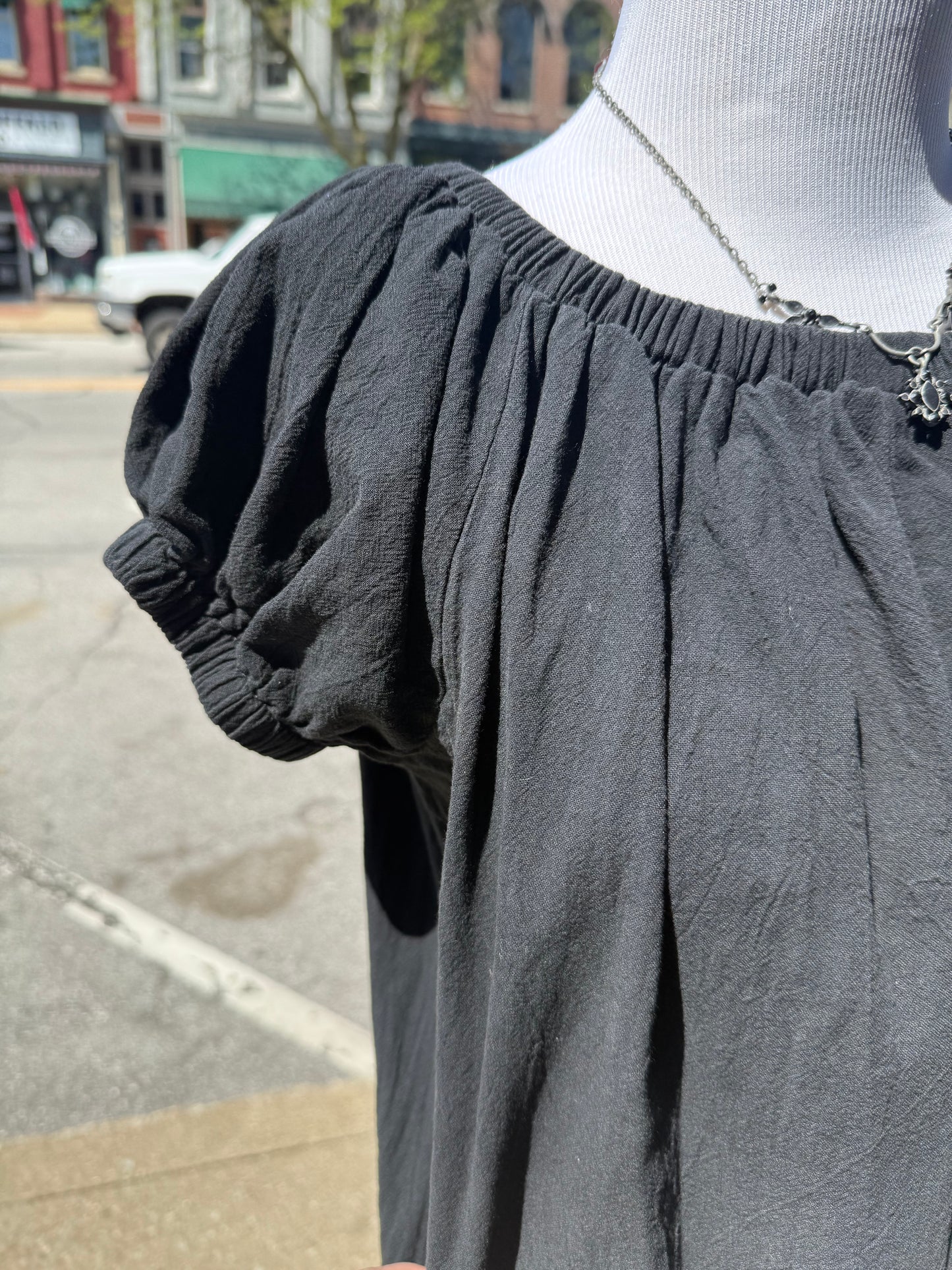 black Jumpers, ml