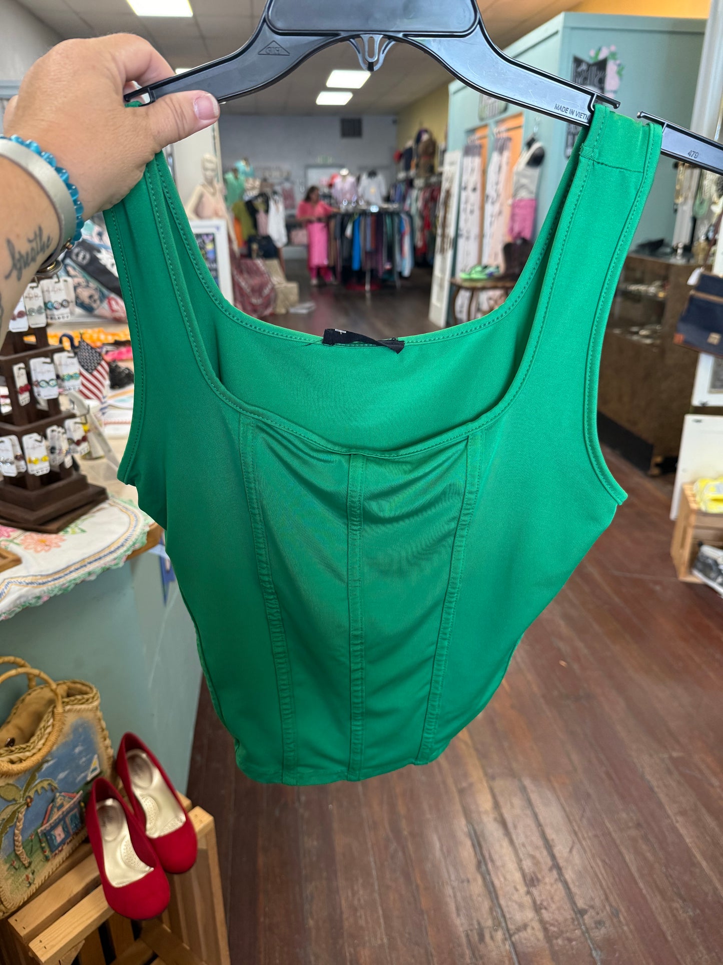 21 Green Tanks, XL