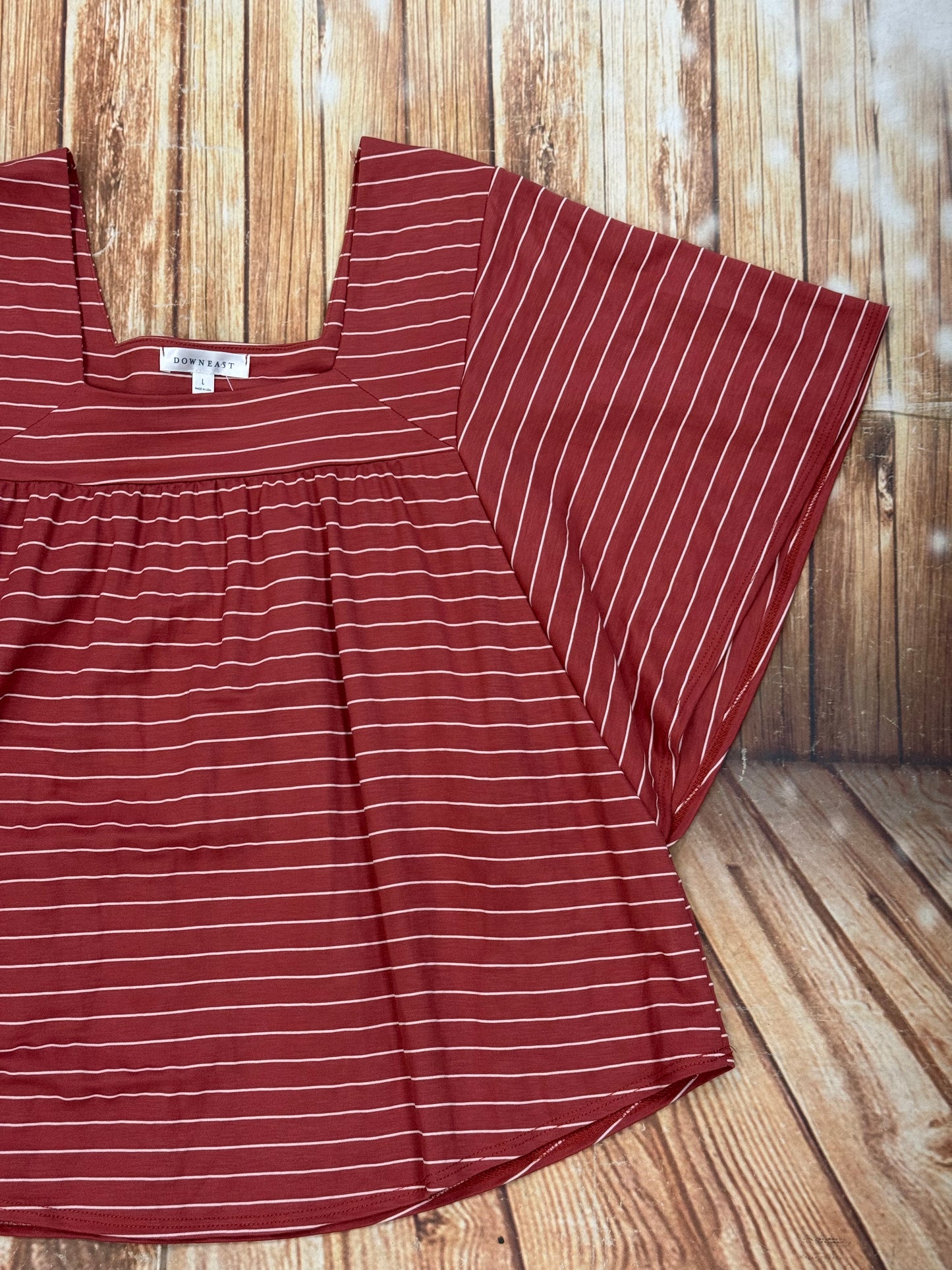 Down East coral/rust Tops, L