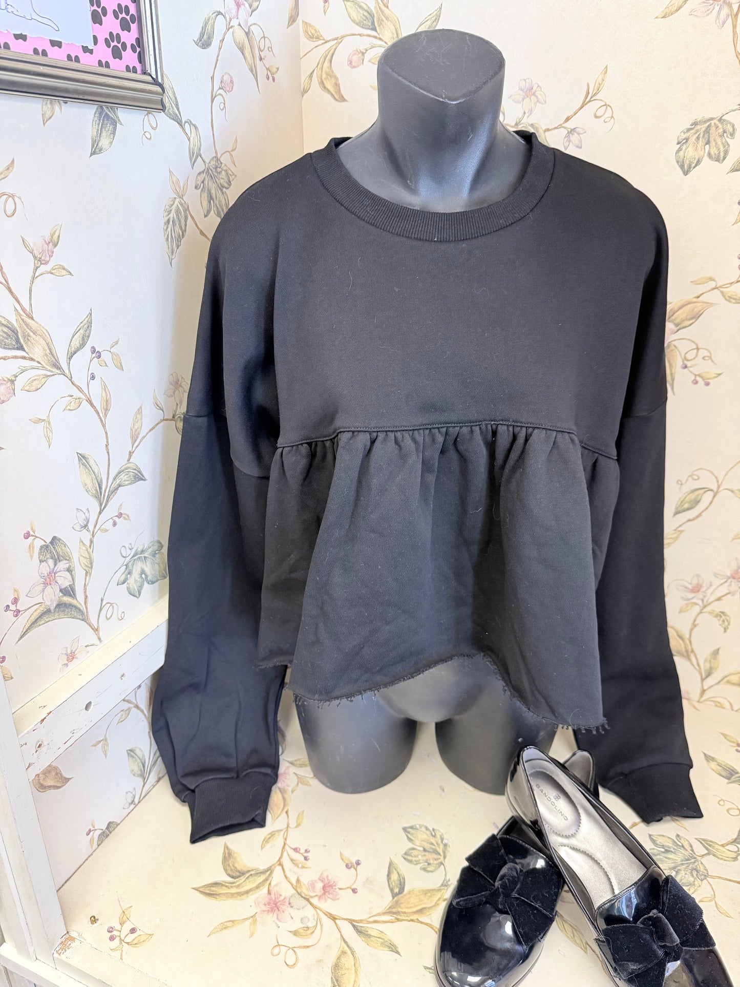 Something Somewhere Black Sweaters, L