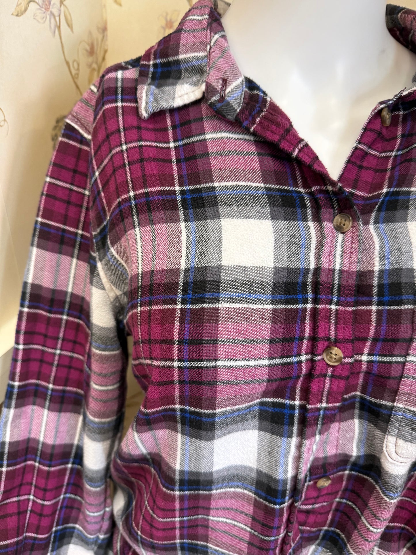 American Eagle Purple Plaid Tops, M