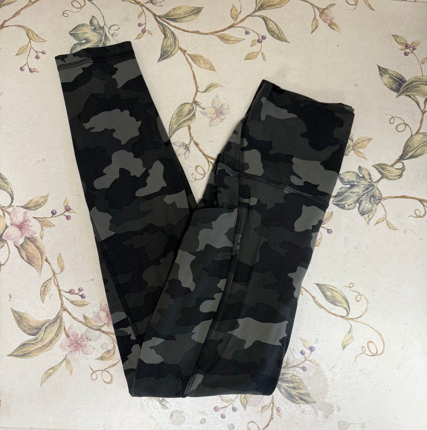 Lululemon Camo Leggings, 4