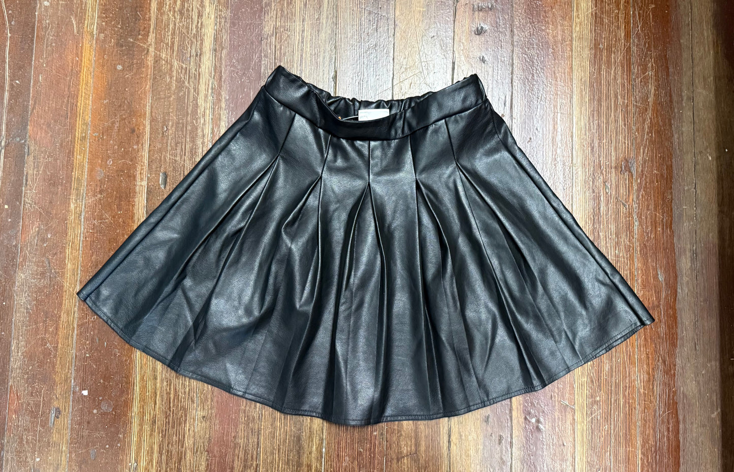 So Black Skirts, S