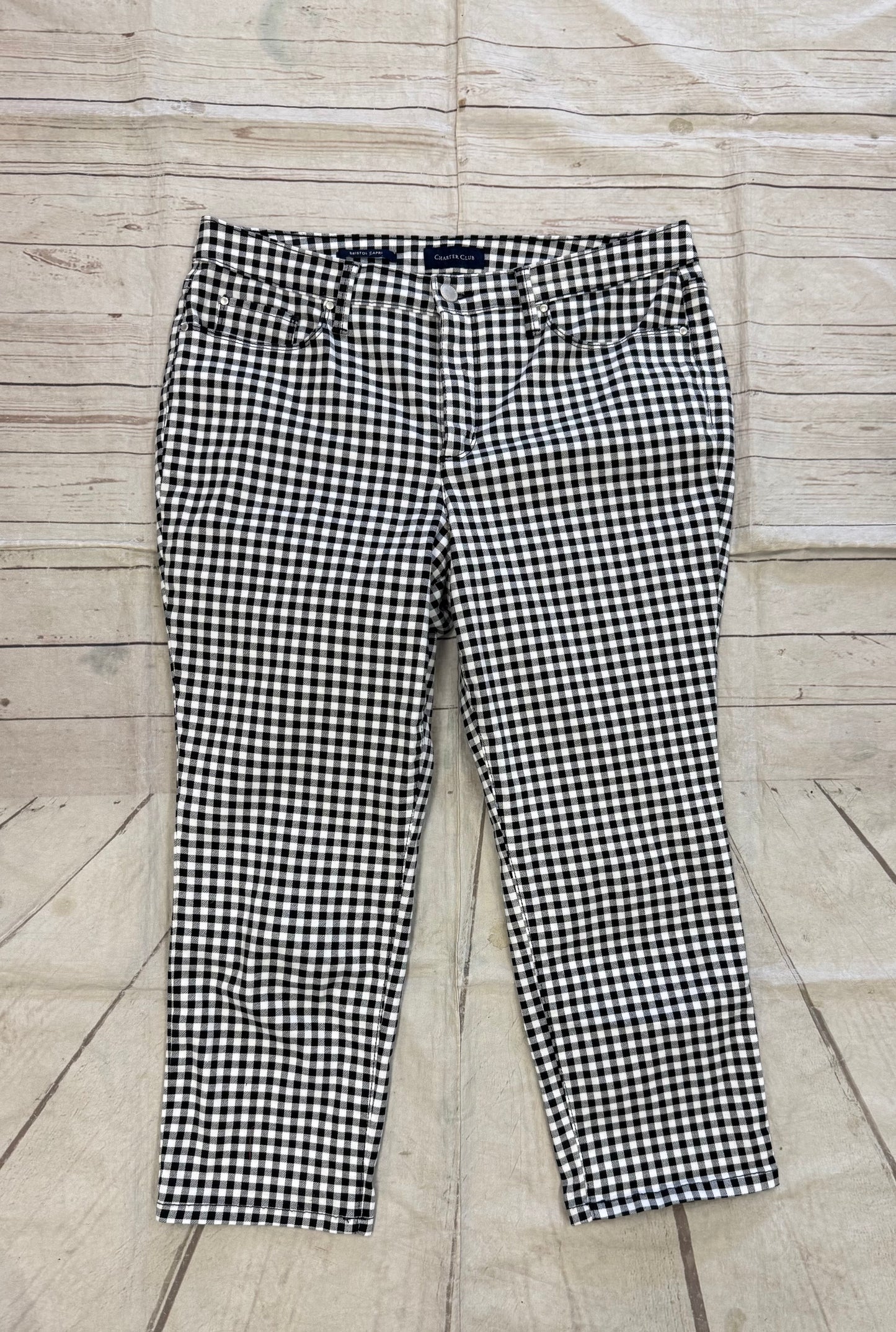 Charter Club Black/white Capris, 10