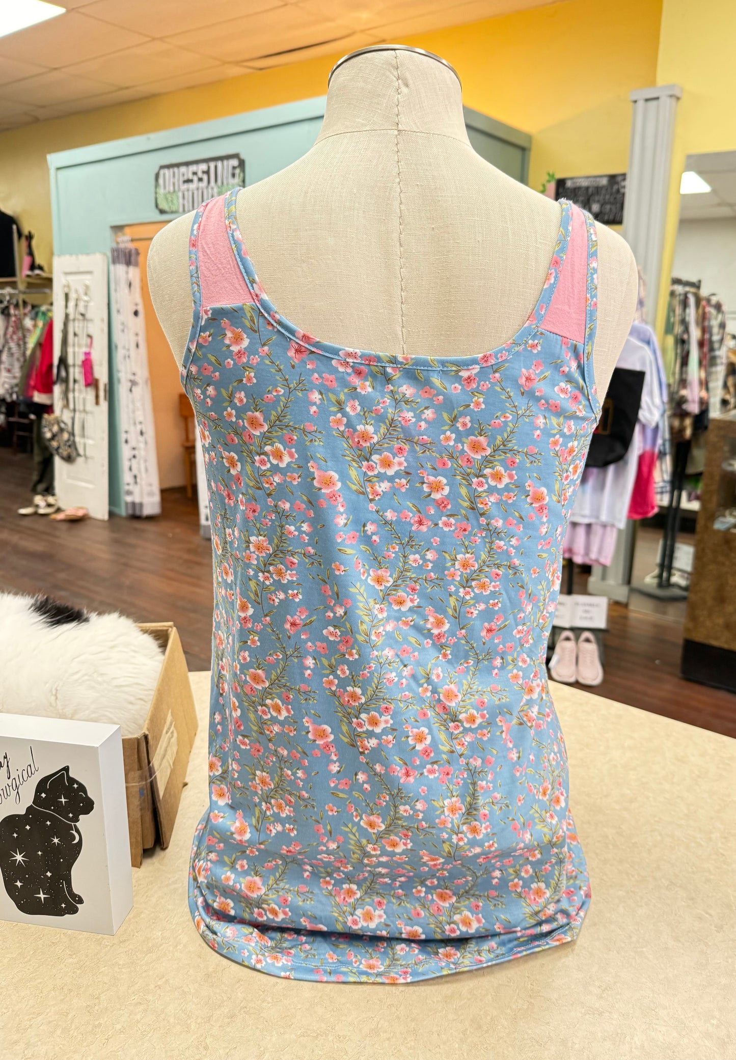 Michelle Mae Blue/ Pink Tank Tops, Small