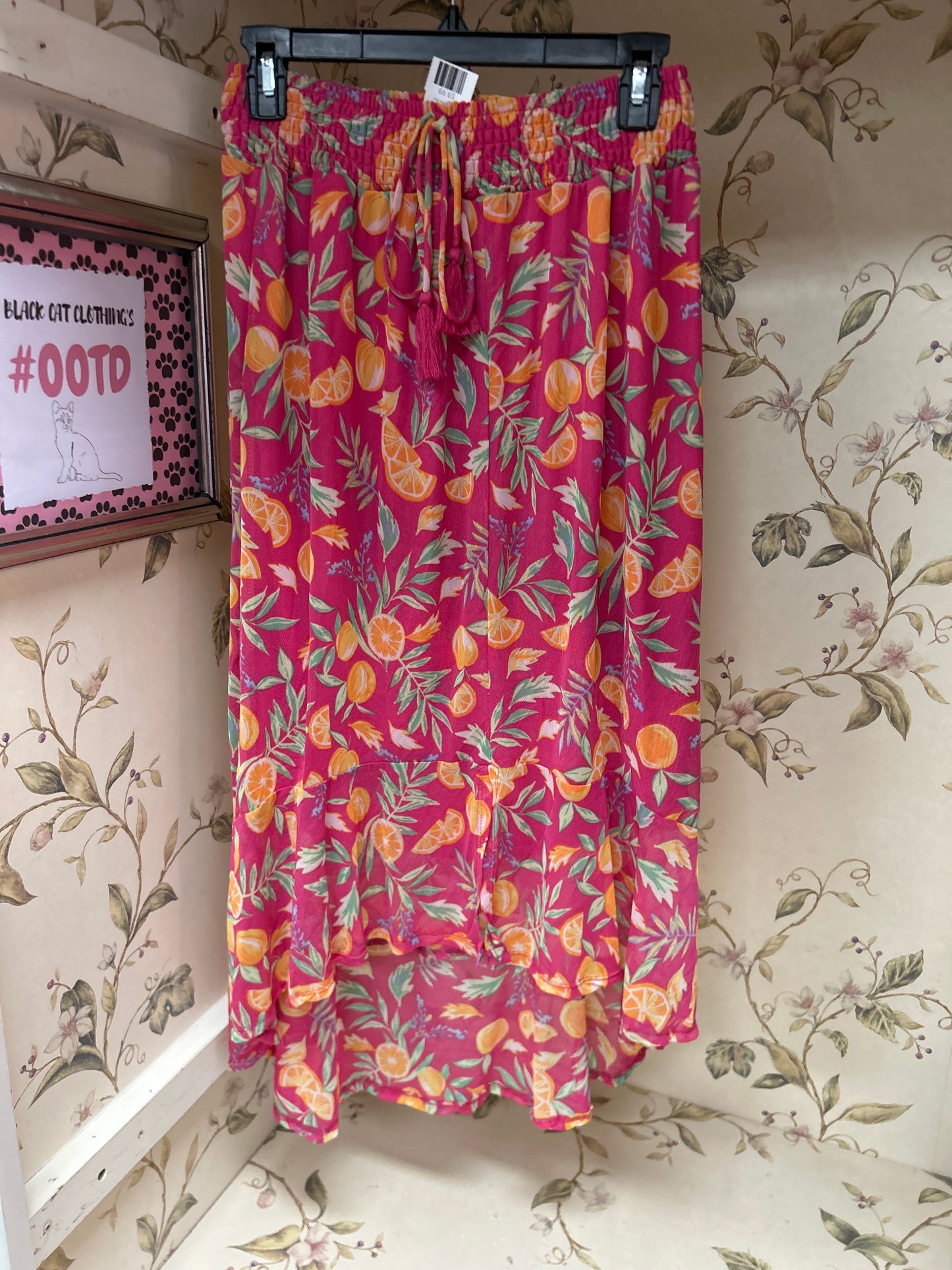 Harlow & rose pink with fruit Skirts, small
