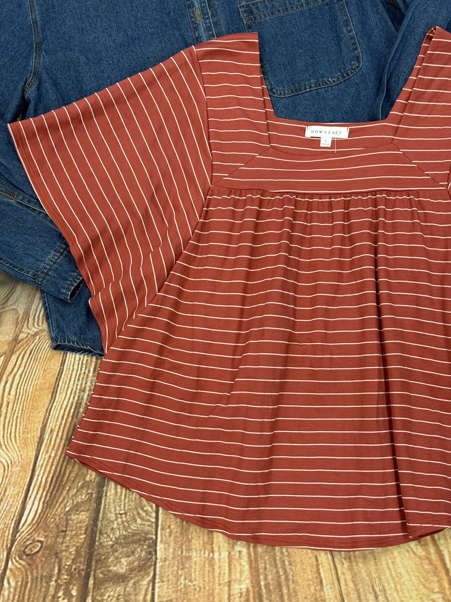 Down East coral/rust Tops, L