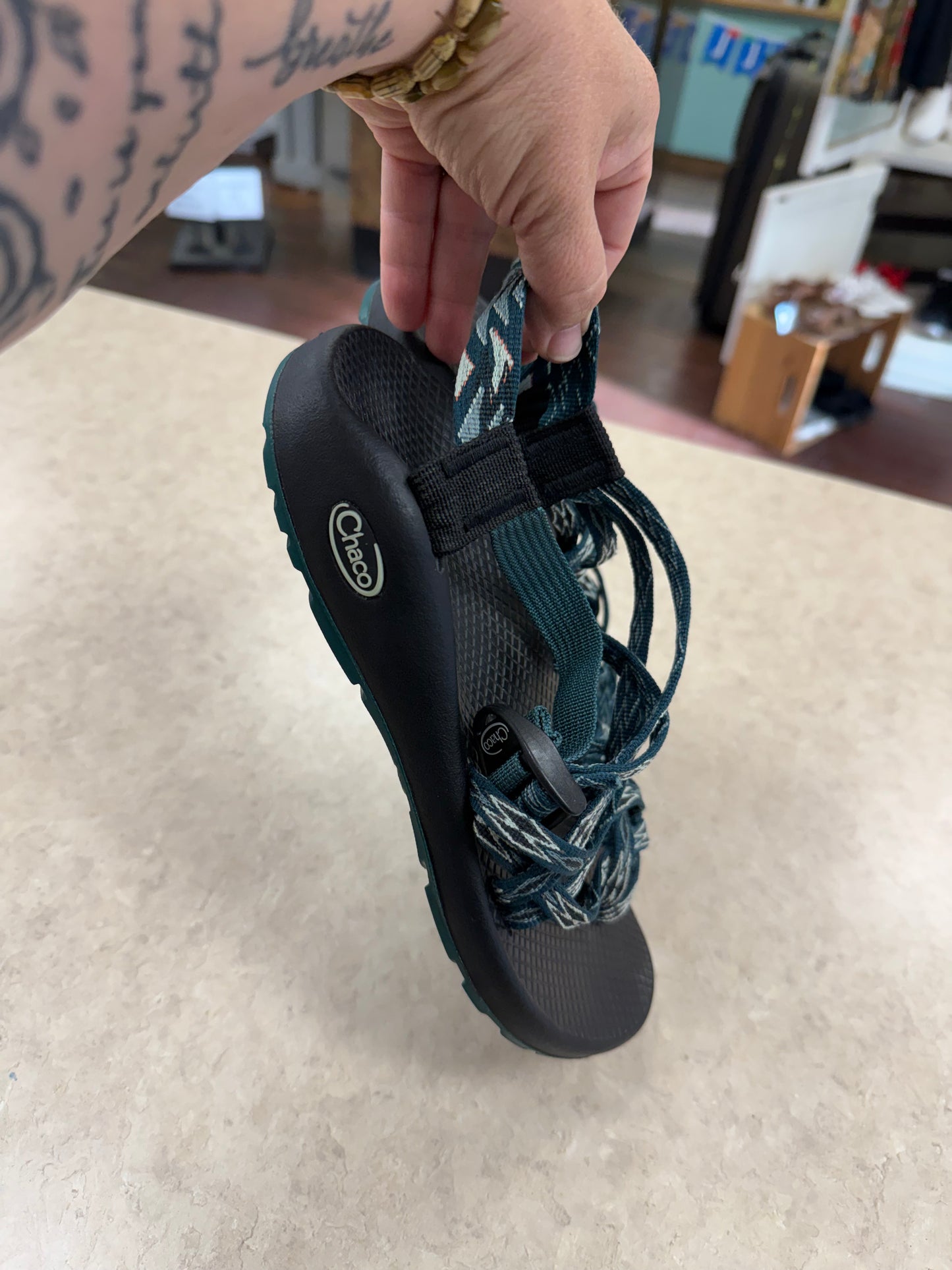 chaco green/black sandals, 6