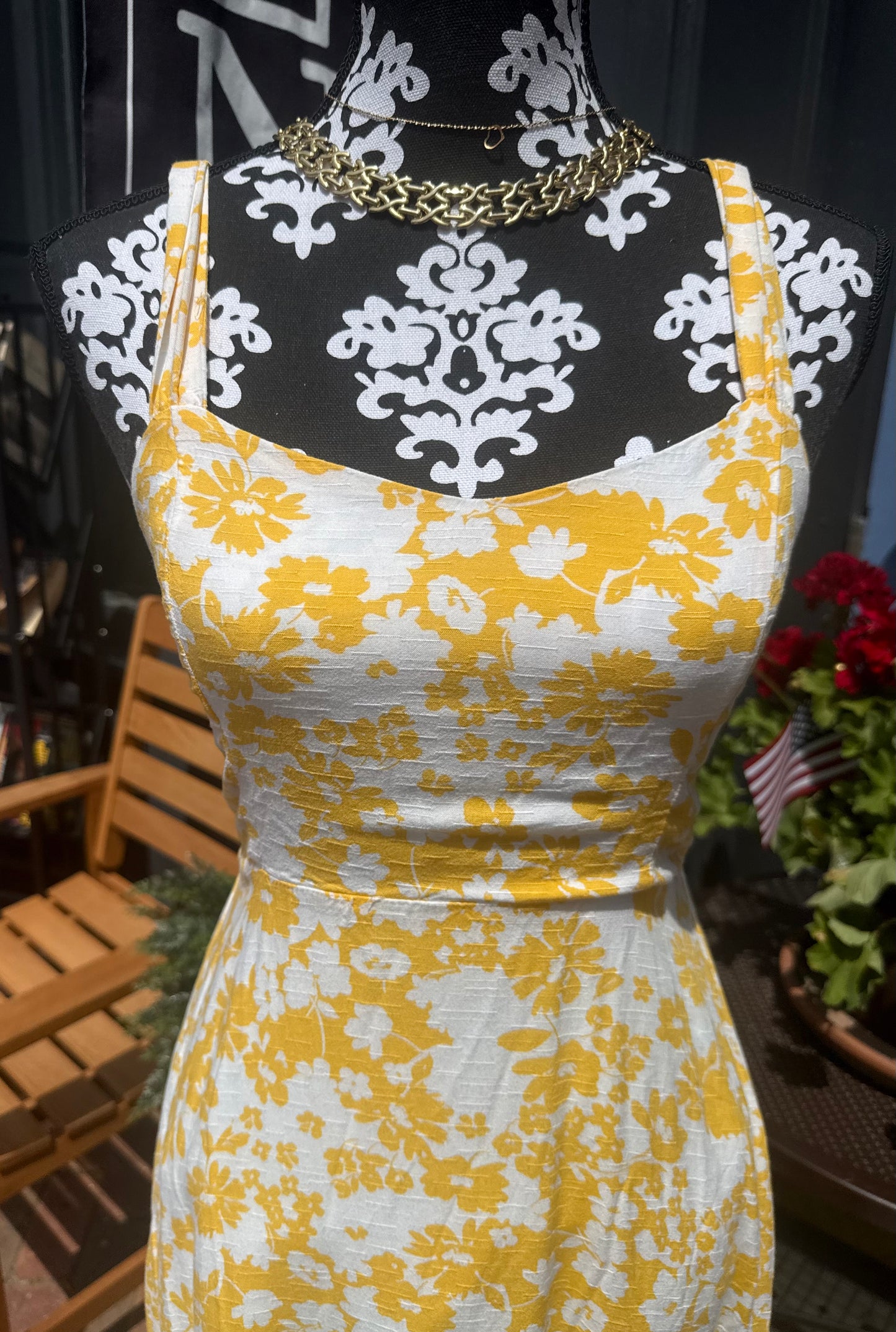 all in favour yellow Dresses, m