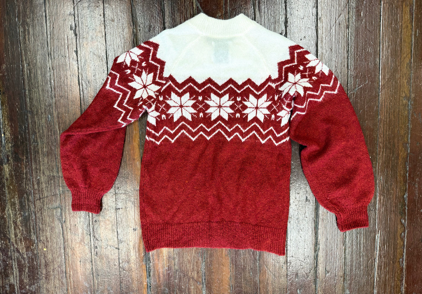 Abercrombie & Fitch White/Red Sweaters, XS