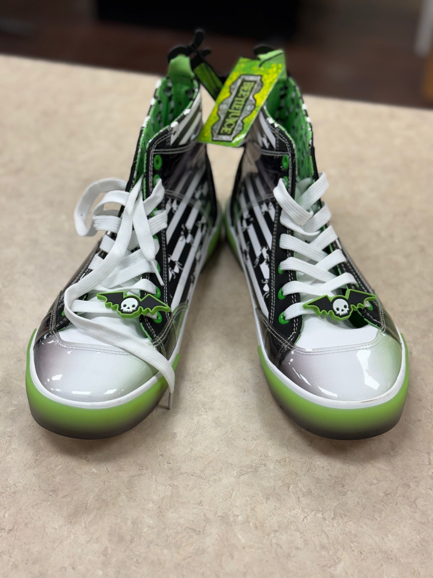 beetle juice black & green Shoes, 10