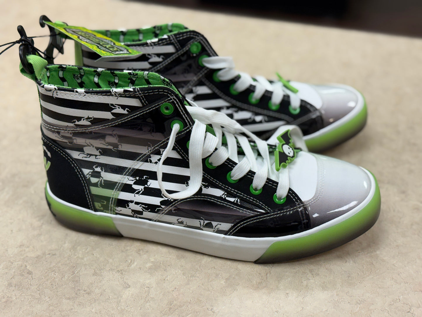 beetle juice black & green Shoes, 10