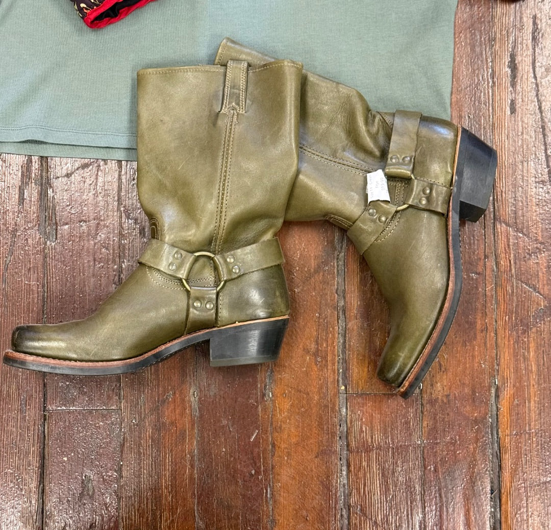 Frye Green Boots, 11
